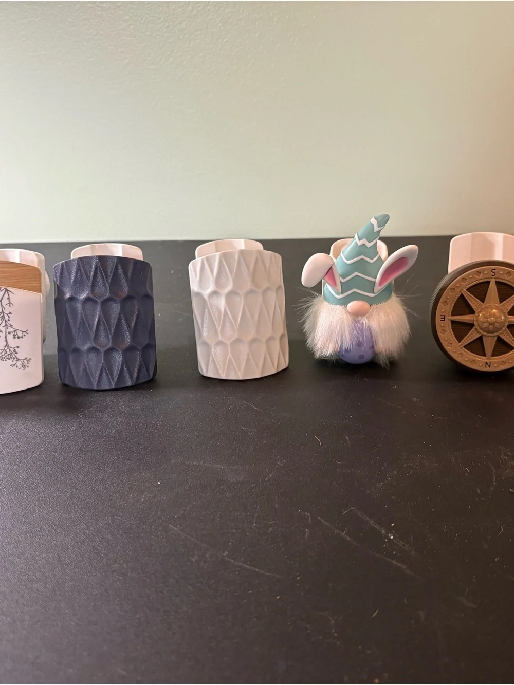 Yankee Candle Teal and Pink Bunny Gnome Warmer Topper